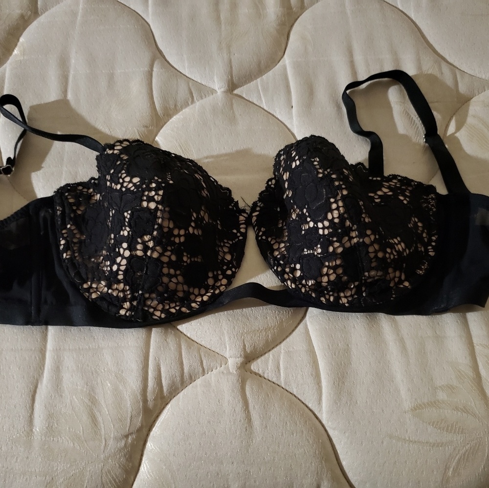 Very cute VS brA